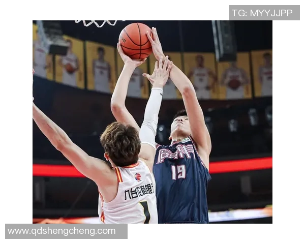 广东宏远大胜辽宁本钢，继续领跑CBA积分榜，完美保持全胜状态